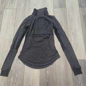 Lululemon Base Runner 1/2 Zip heathered gray black size 2